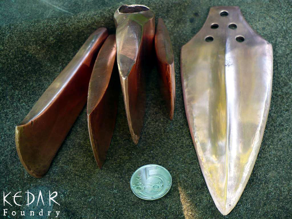 bronze axes Brno, Ötzi Axe, dagger from Velehrad