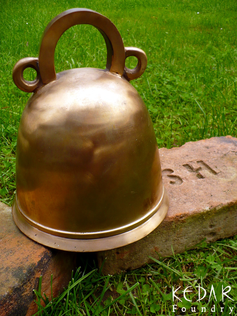 Bojná bronze bell